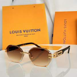 Picture of Louis Vuitton Sunglasses _SKUfw79480083fw